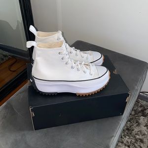 Converse Run Star Hike